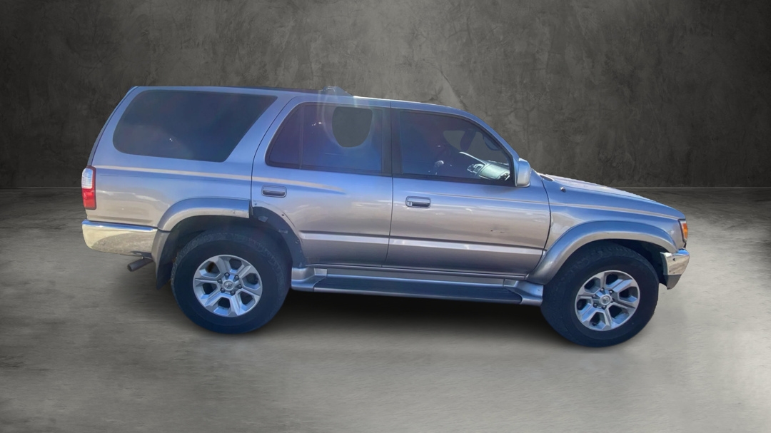 Toyota 4Runner SR5 2WD 2002