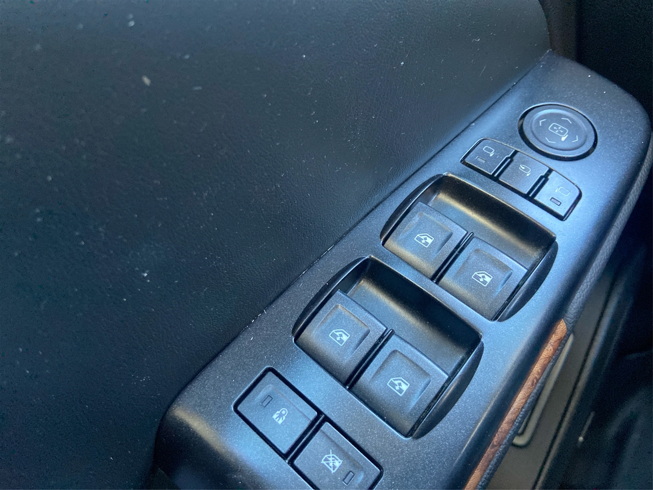 Chevrolet Tahoe LTZ 4WD 2015