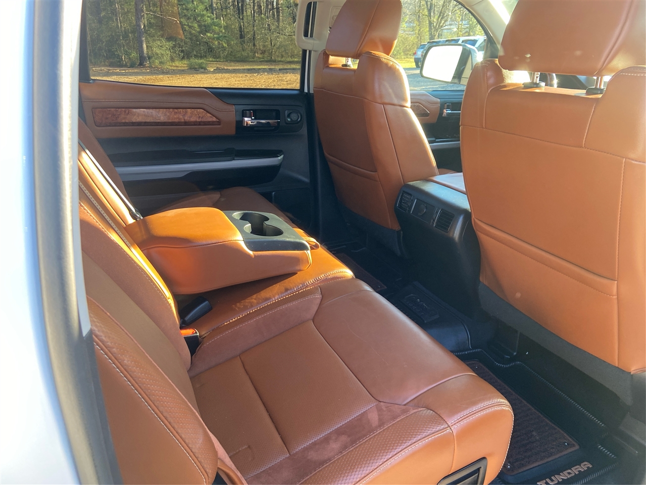 Toyota Tundra Platinum CrewMax 5.7L FFV 4WD 2018