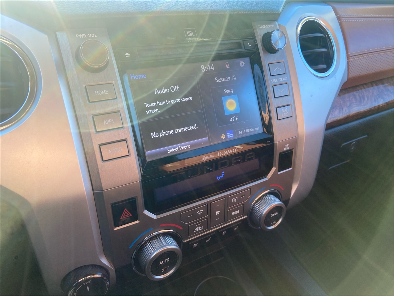 Toyota Tundra Platinum CrewMax 5.7L FFV 4WD 2018