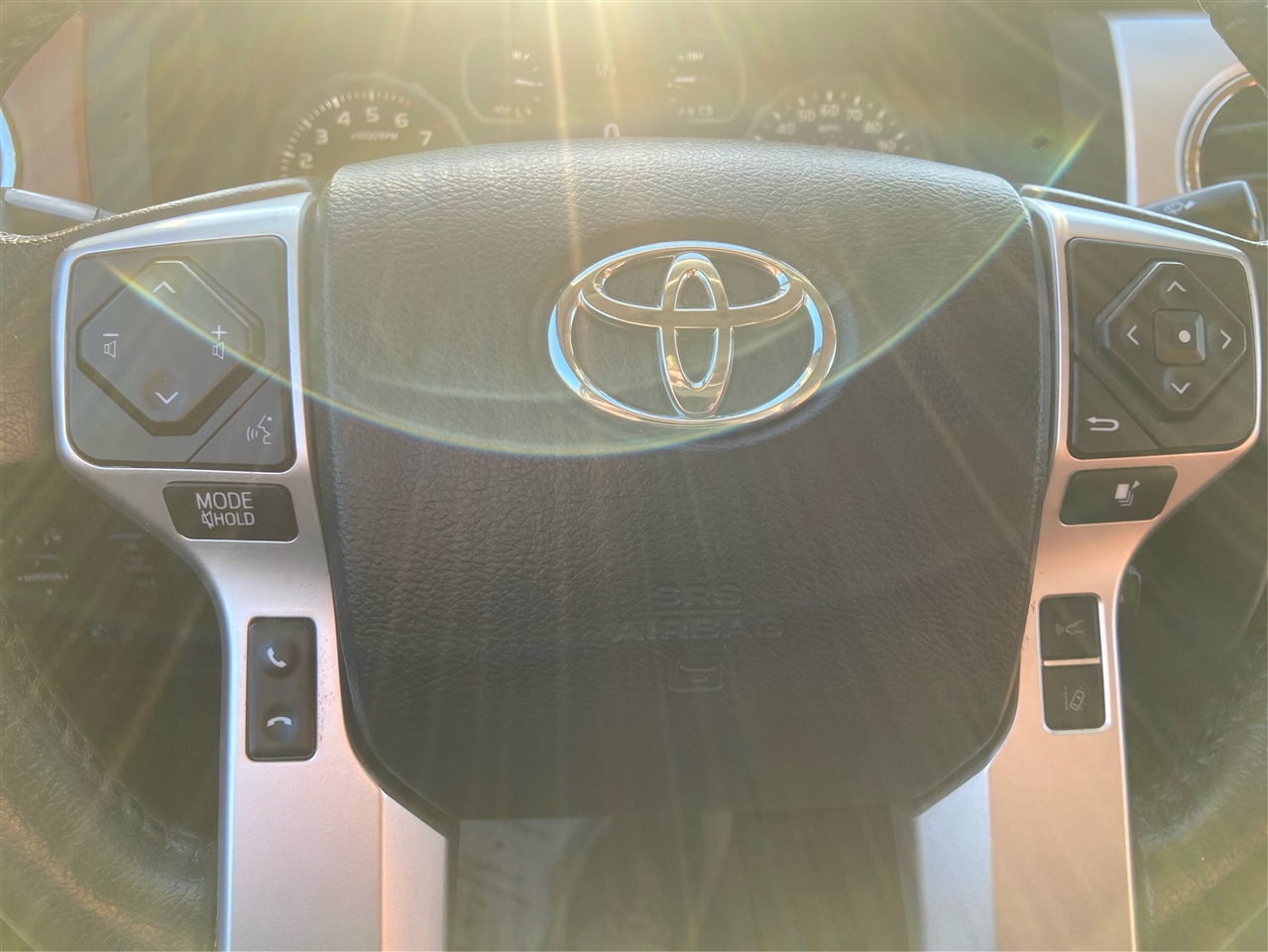 Toyota Tundra Platinum CrewMax 5.7L FFV 4WD 2018