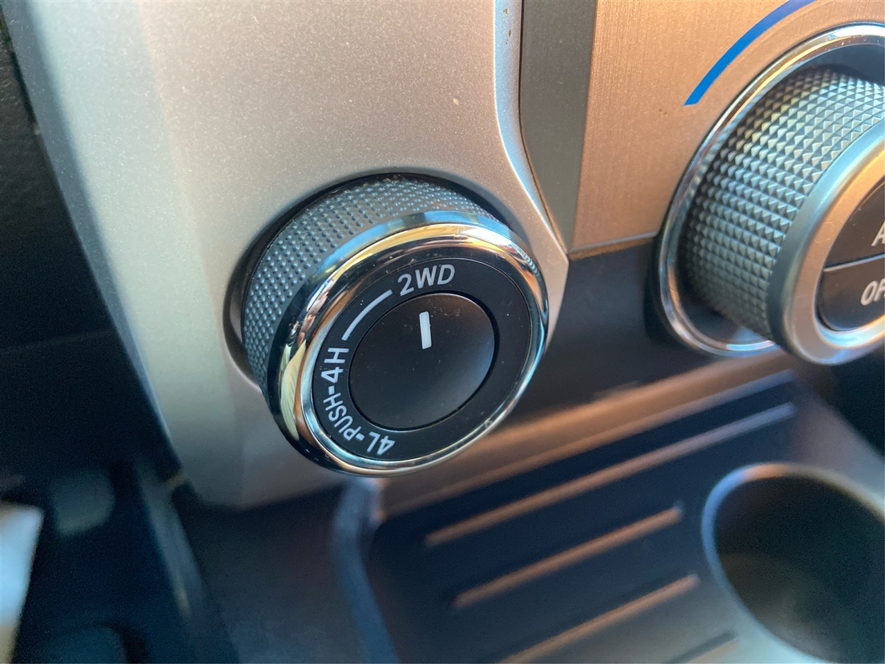 Toyota Tundra Platinum CrewMax 5.7L FFV 4WD 2018