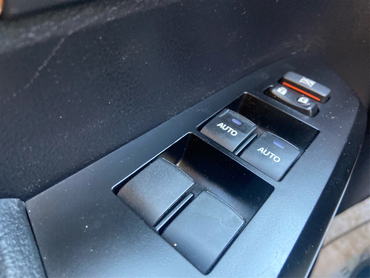 Toyota Tundra Platinum CrewMax 5.7L FFV 4WD 2018