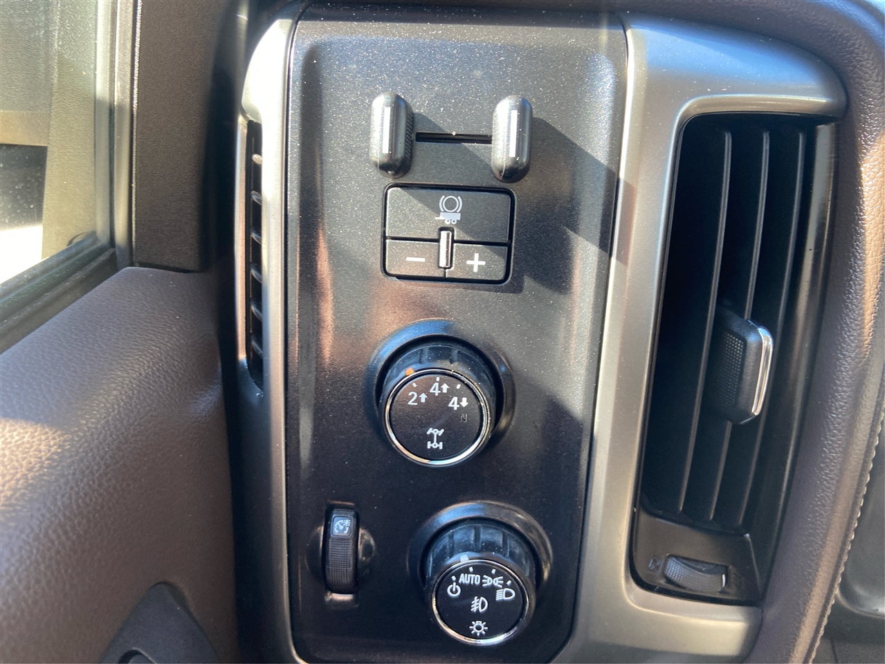 Chevrolet Silverado 3500HD LTZ Crew Cab 4WD 2016