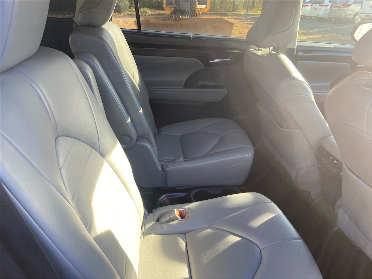 Toyota Highlander XLE FWD V6 2021