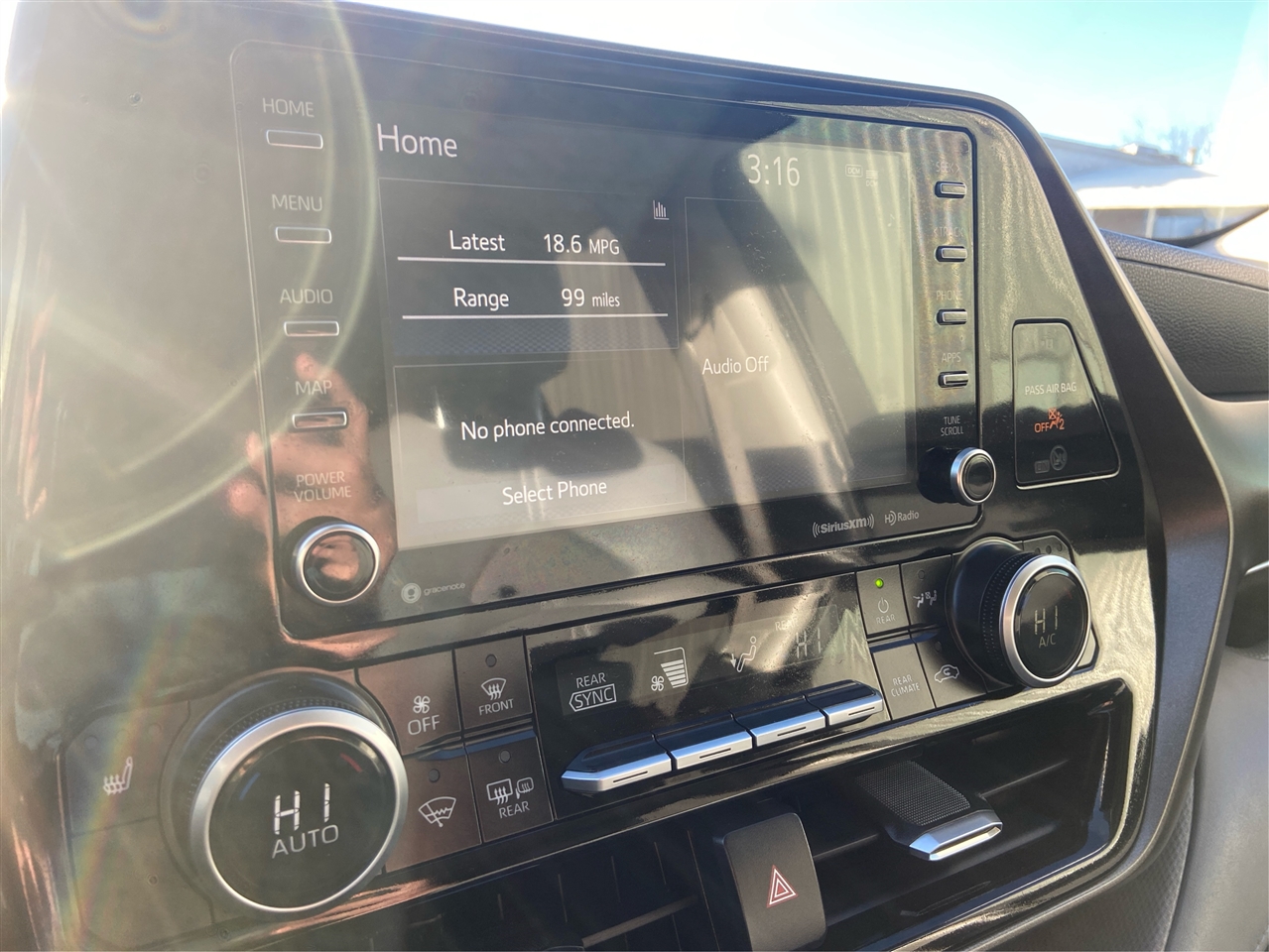 Toyota Highlander XLE FWD V6 2021