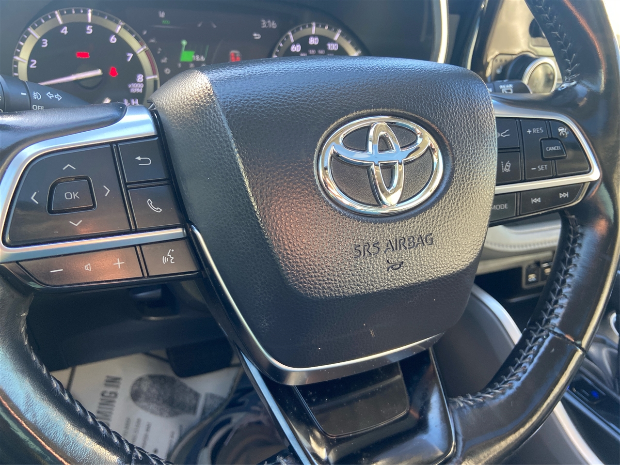 Toyota Highlander XLE FWD V6 2021