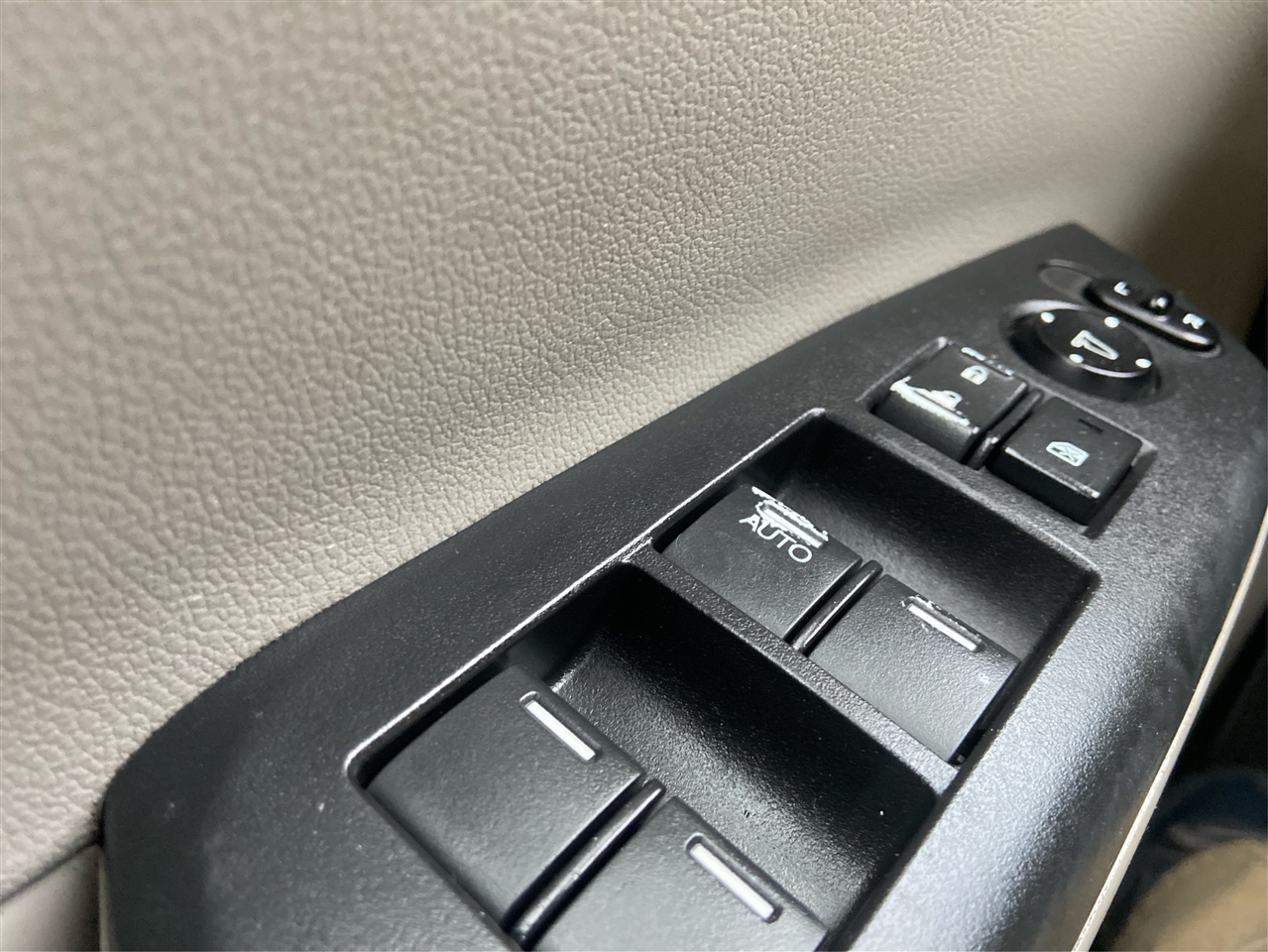 Honda Civic EX Sedan 5-Speed AT 2012