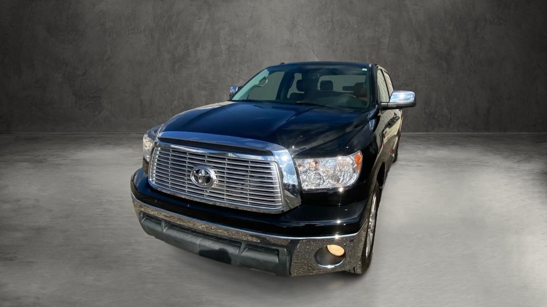 Toyota Tundra Limited 5.7L FFV CrewMax 4WD 2012