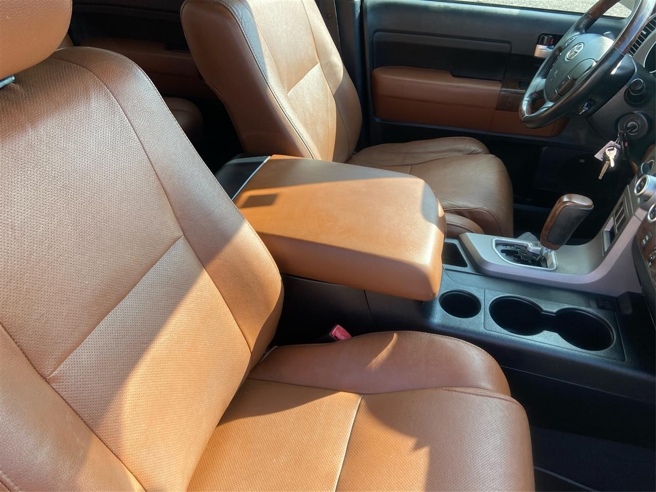 Toyota Tundra Limited 5.7L FFV CrewMax 4WD 2012