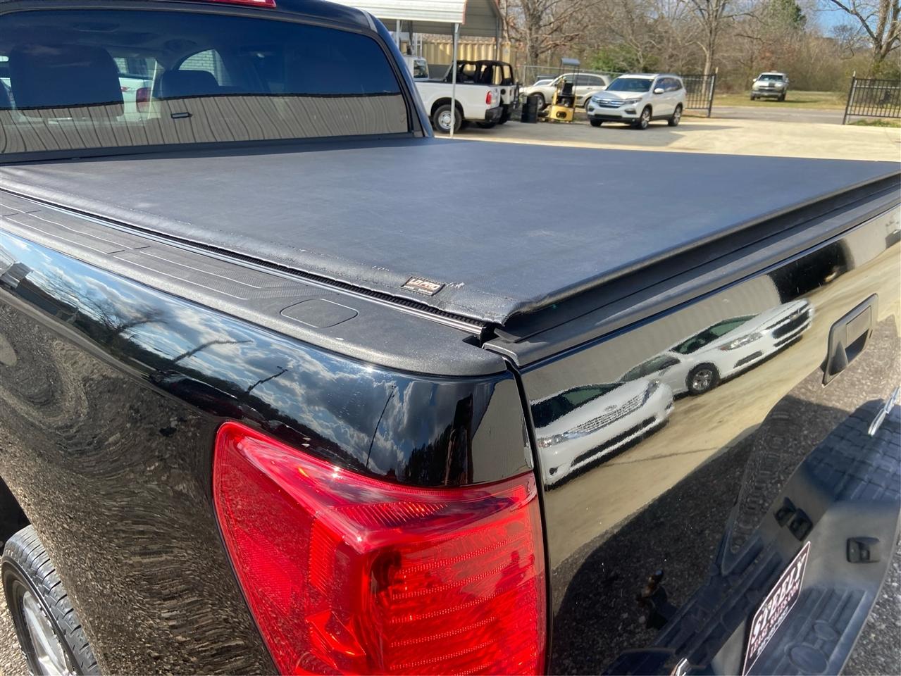 Toyota Tundra Limited 5.7L FFV CrewMax 4WD 2012