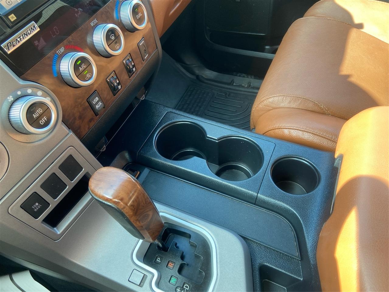 Toyota Tundra Limited 5.7L FFV CrewMax 4WD 2012