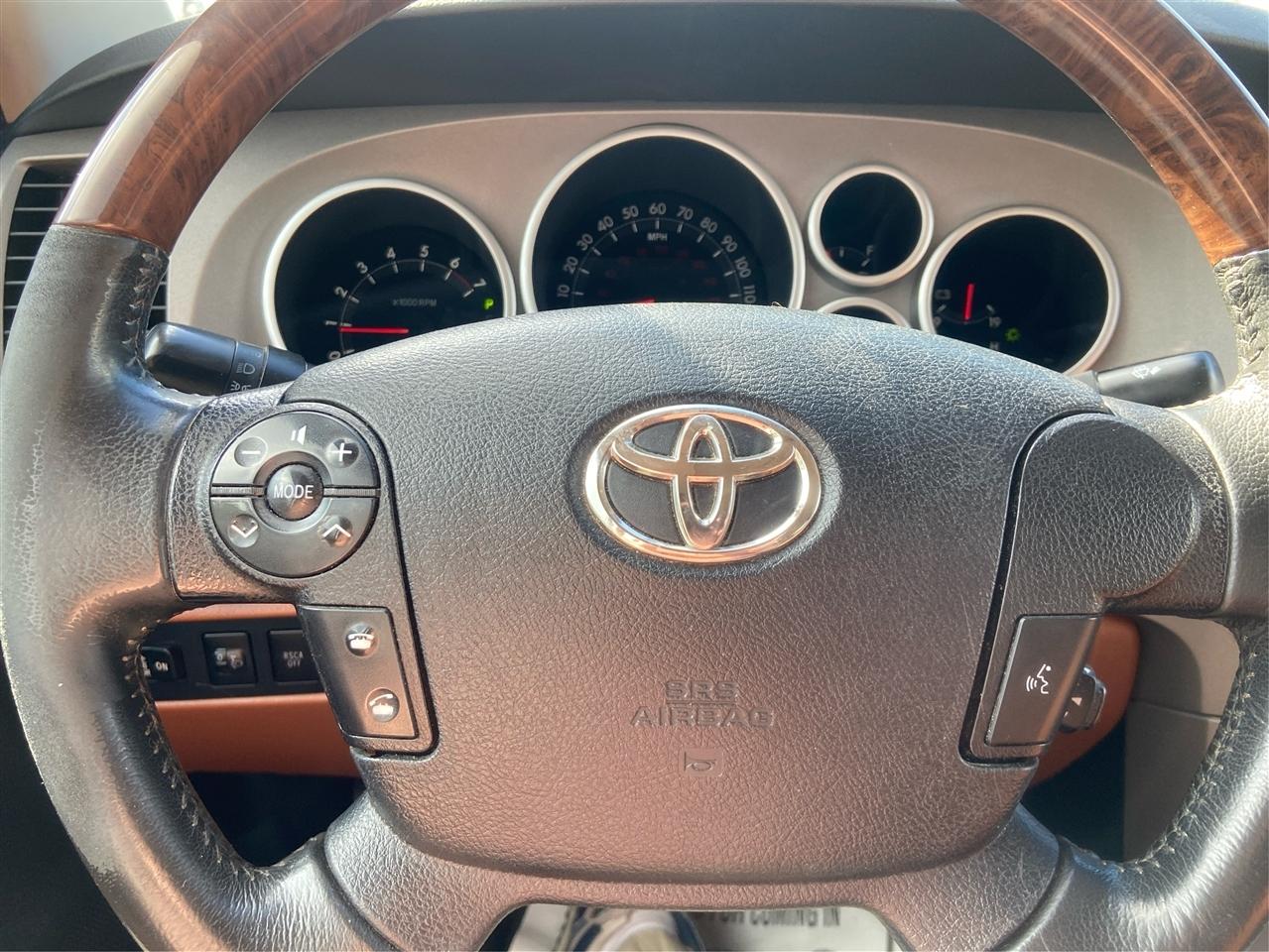 Toyota Tundra Limited 5.7L FFV CrewMax 4WD 2012