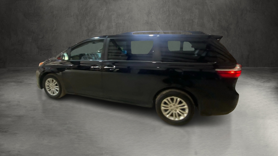 Toyota Sienna Limited Premium 7-Passenger 2017