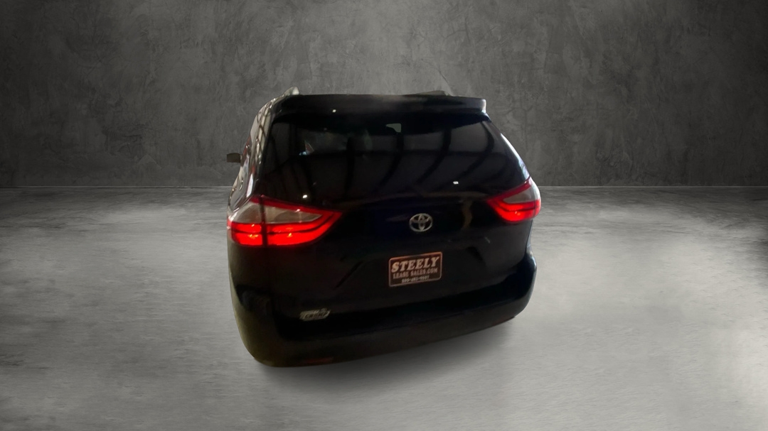 Toyota Sienna Limited Premium 7-Passenger 2017