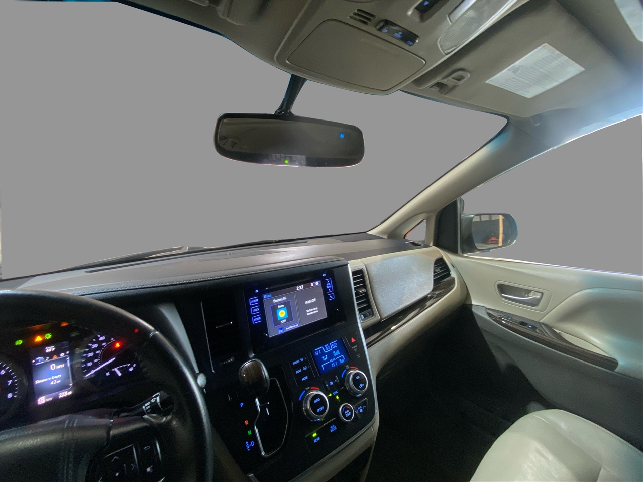 Toyota Sienna Limited Premium 7-Passenger 2017