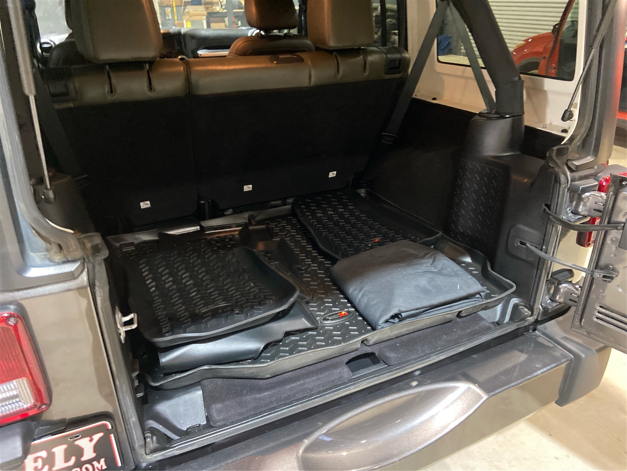 Jeep Wrangler Unlimited Sahara 4WD 2014