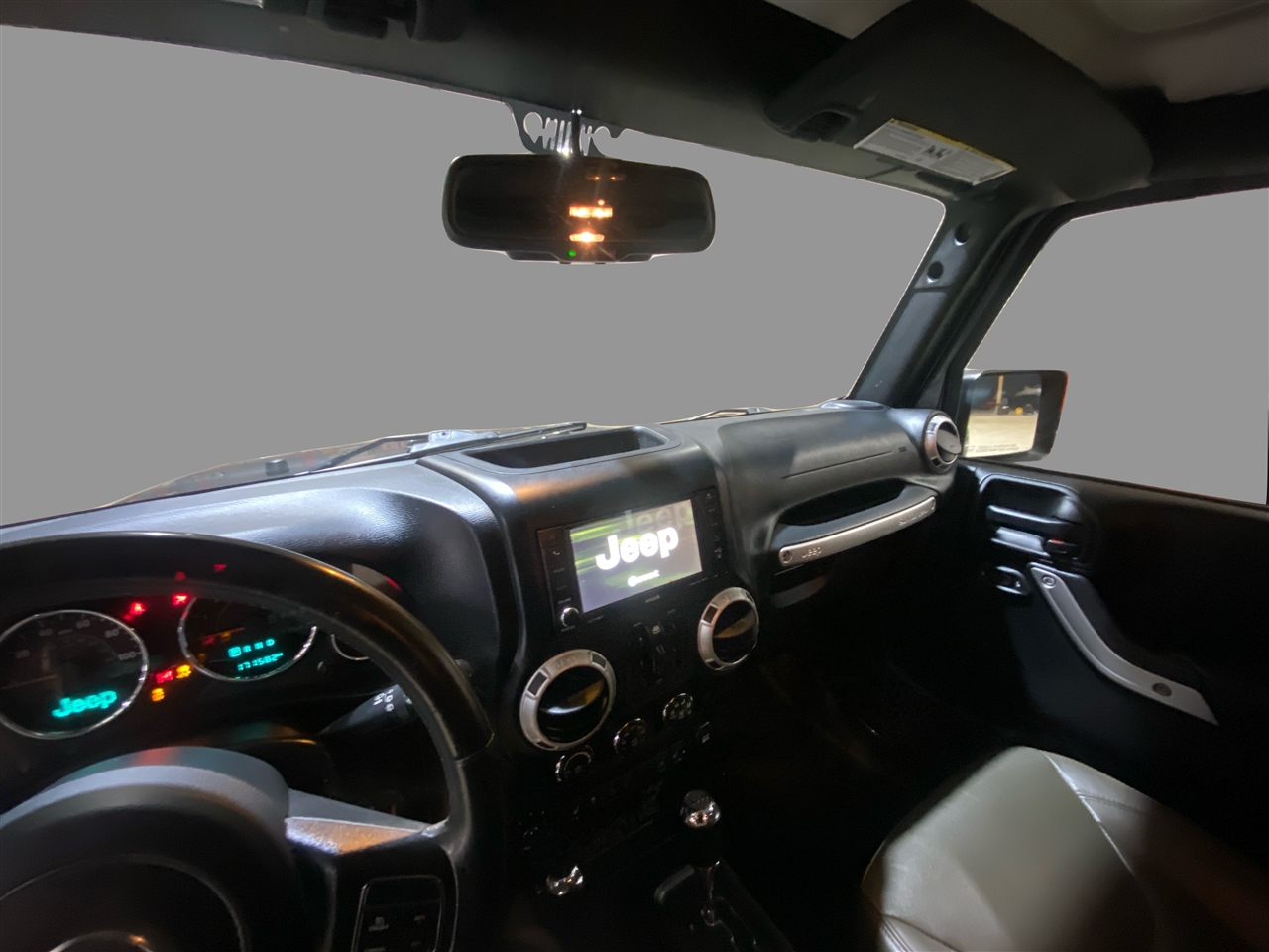 Jeep Wrangler Unlimited Sahara 4WD 2014