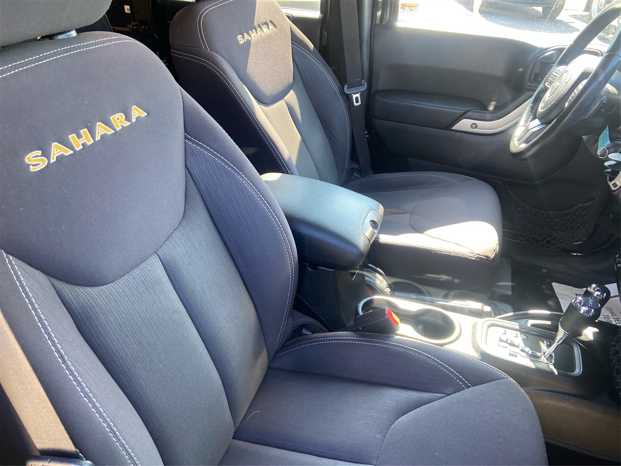 Jeep Wrangler Unlimited Sahara 4WD 2014