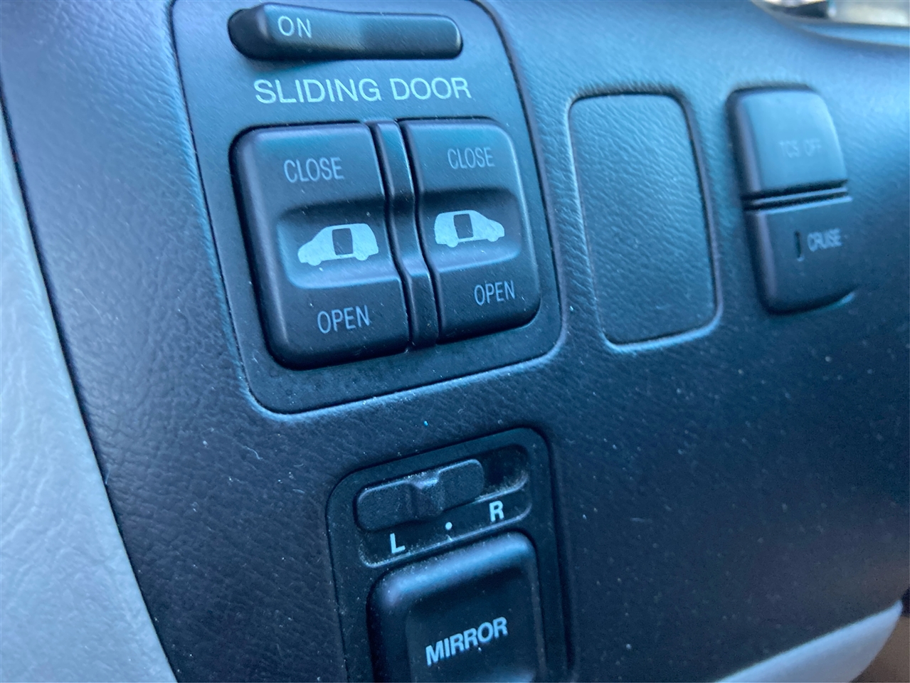 Honda Odyssey EX w/ Leather 2003