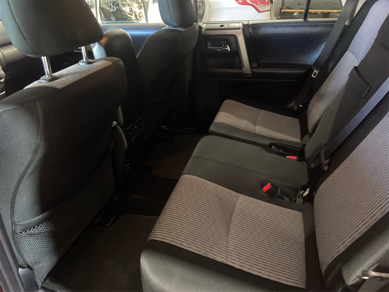 Toyota 4Runner SR5 2WD 2018