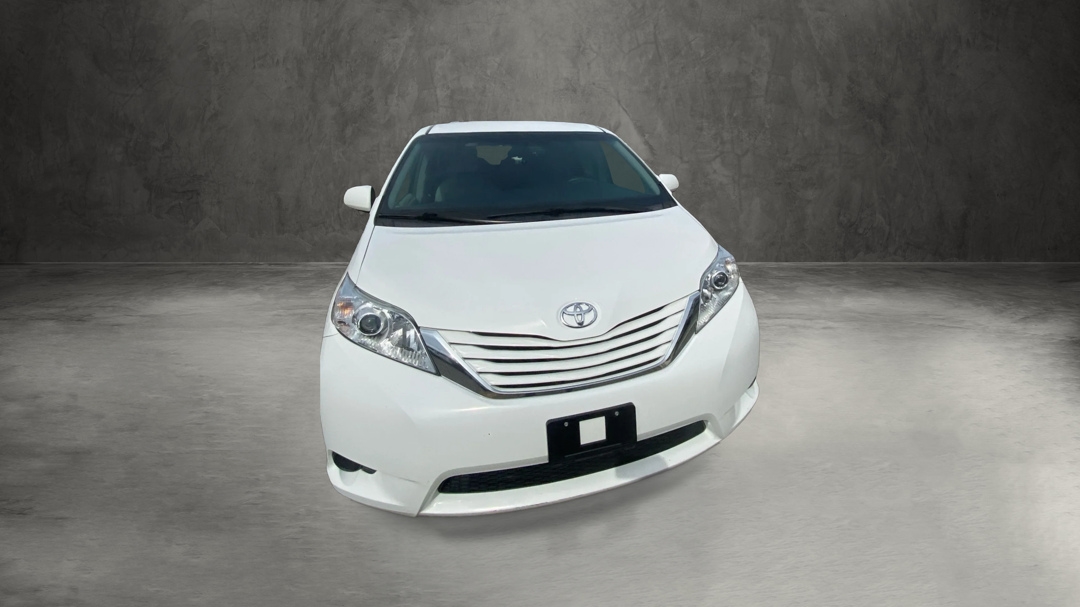 Toyota Sienna LE 8-Passenger 2017