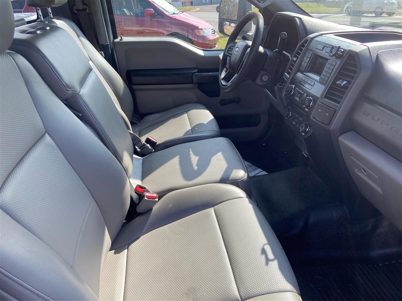 Ford F-350 SD XL DRW 2WD 2017