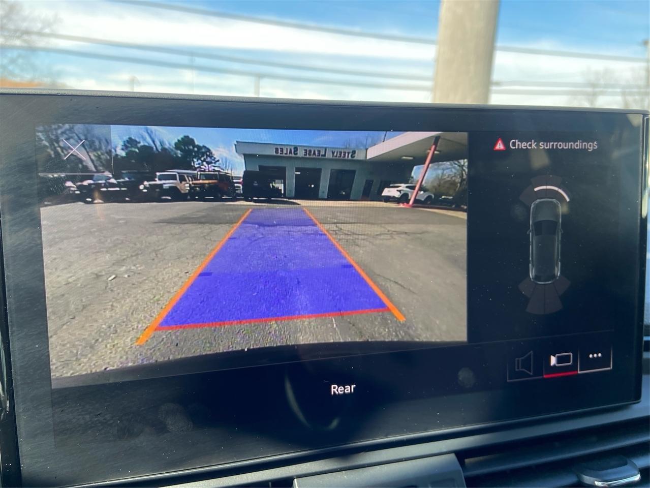 Audi Q5 2.0T Premium quattro 2023