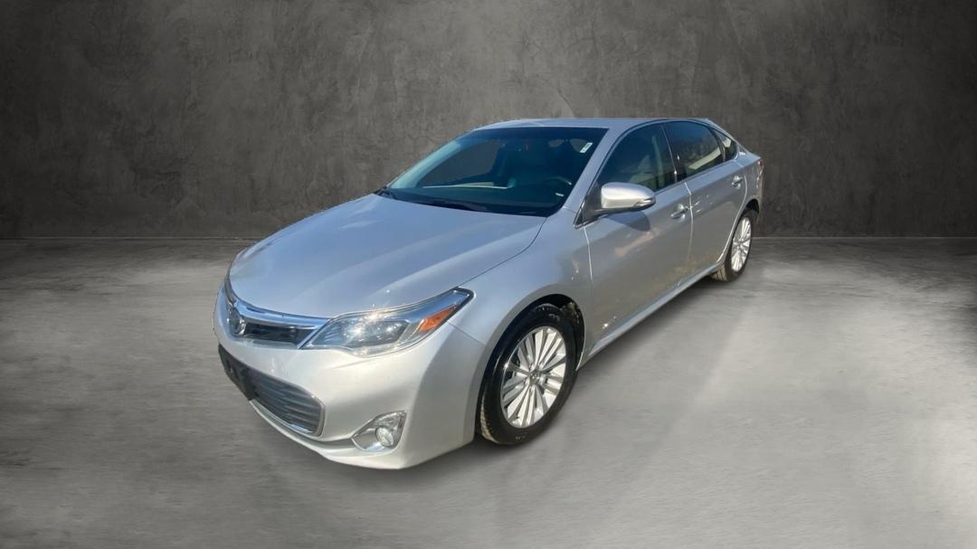 Toyota Avalon Hybrid XLE Premium 2013