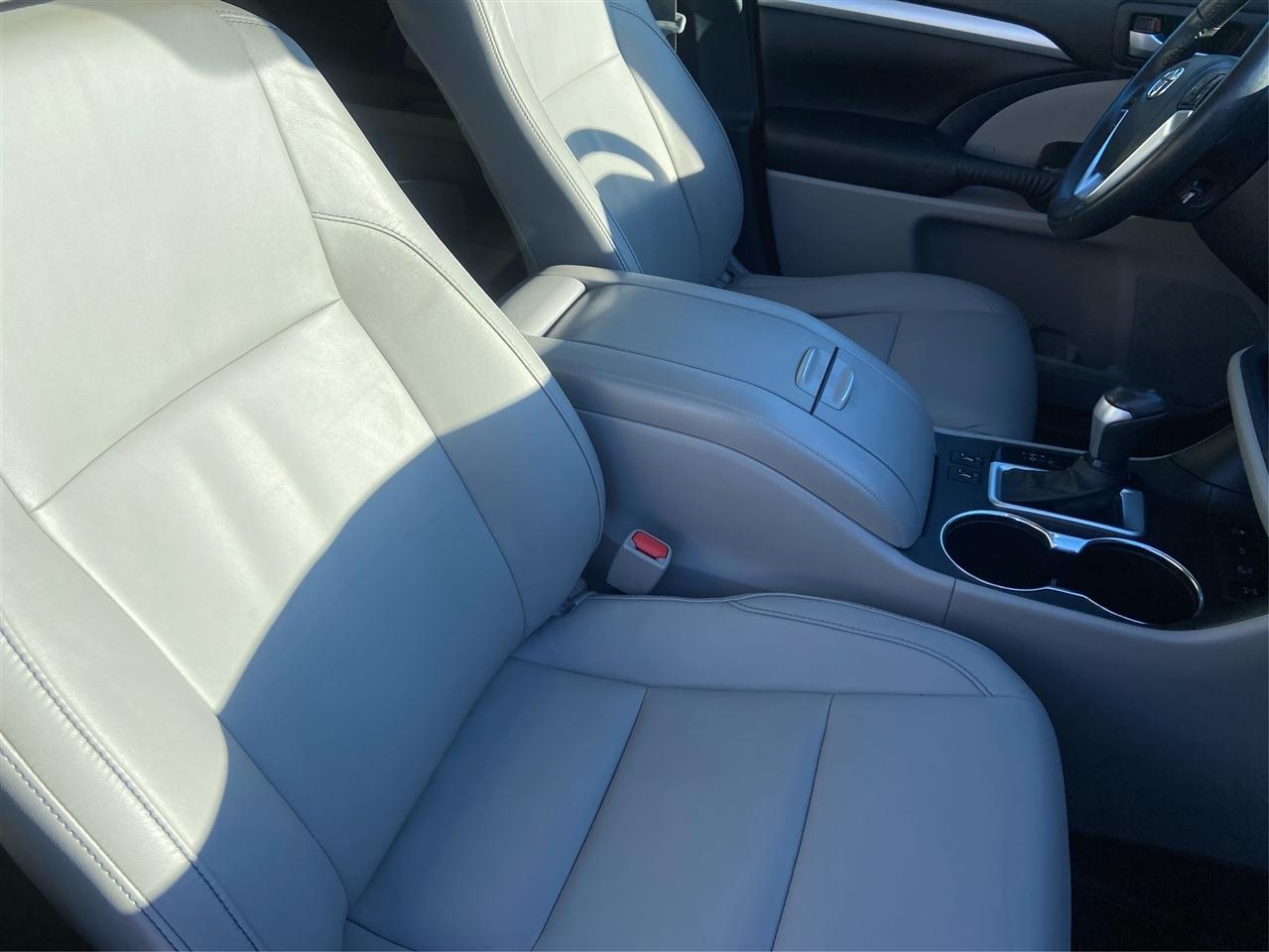 Toyota Highlander XLE AWD V6 2015