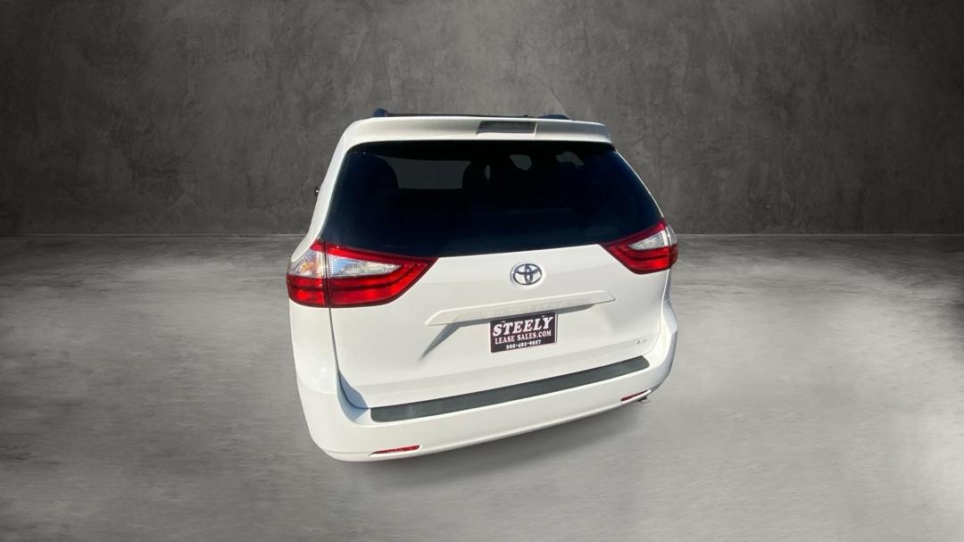 Toyota Sienna LE FWD 8-Passenger V6 2015