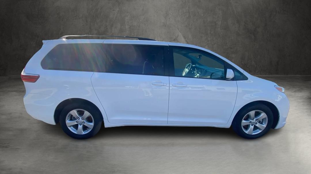 Toyota Sienna LE FWD 8-Passenger V6 2015