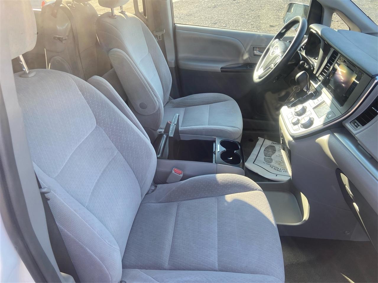 Toyota Sienna LE FWD 8-Passenger V6 2015