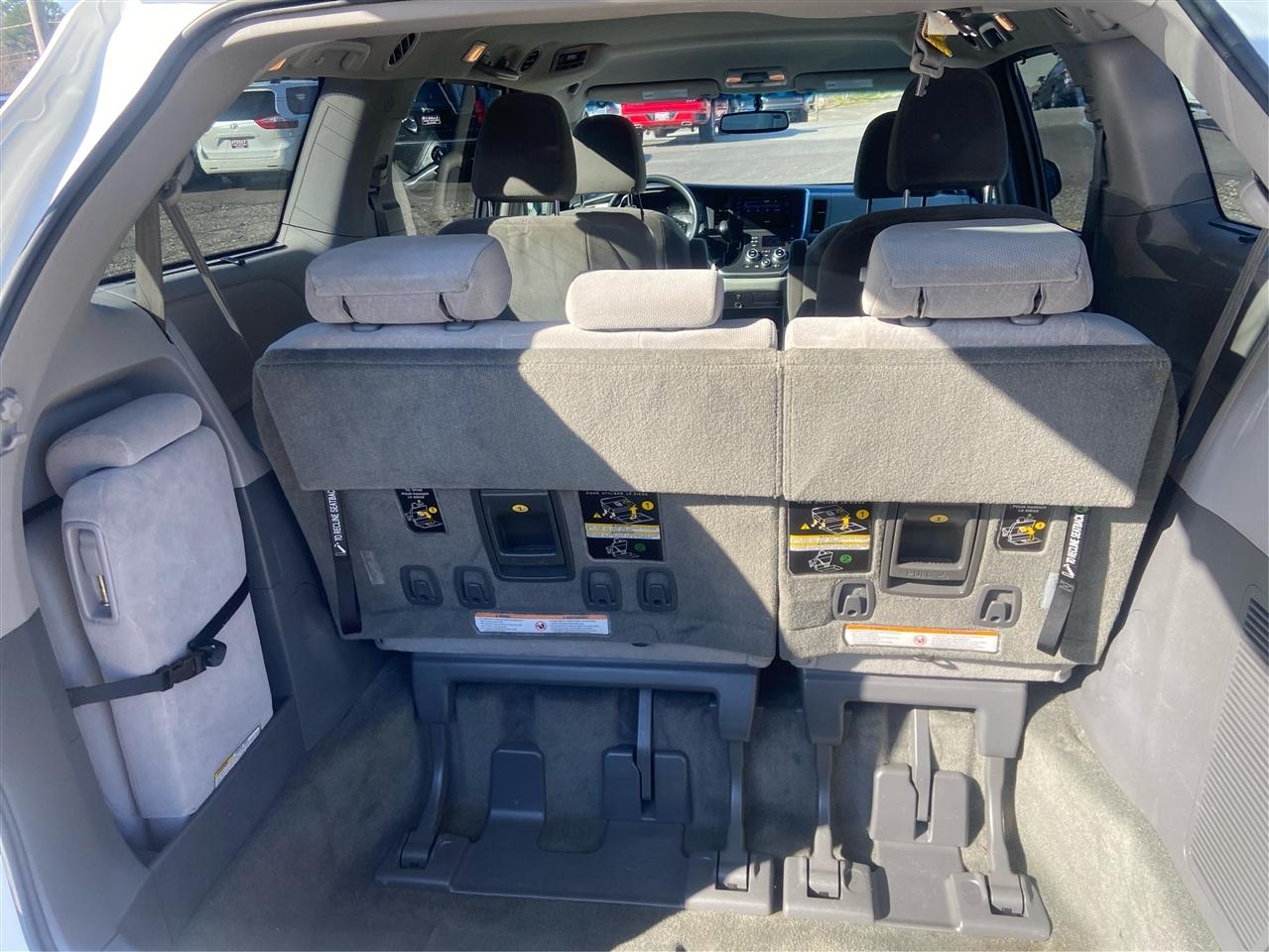 Toyota Sienna LE FWD 8-Passenger V6 2015