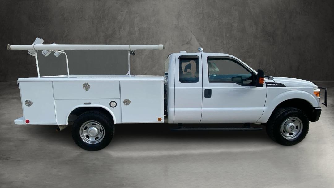 Ford F-350 SD XL SuperCab Long Bed 4WD DRW 2016