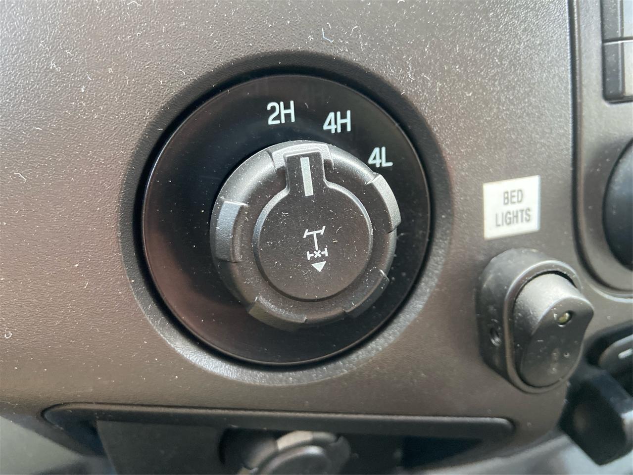 Ford F-350 SD XL SuperCab Long Bed 4WD DRW 2016