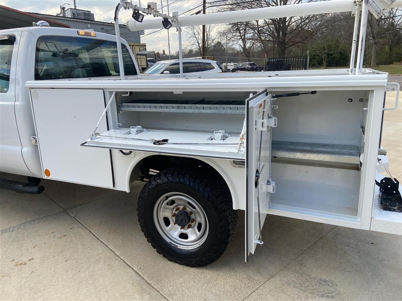 Ford F-350 SD XL SuperCab Long Bed 4WD DRW 2016