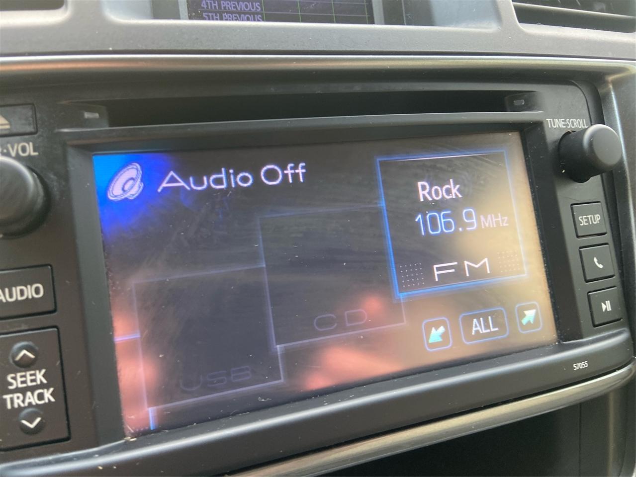 Toyota Highlander Base 2WD V6 2013