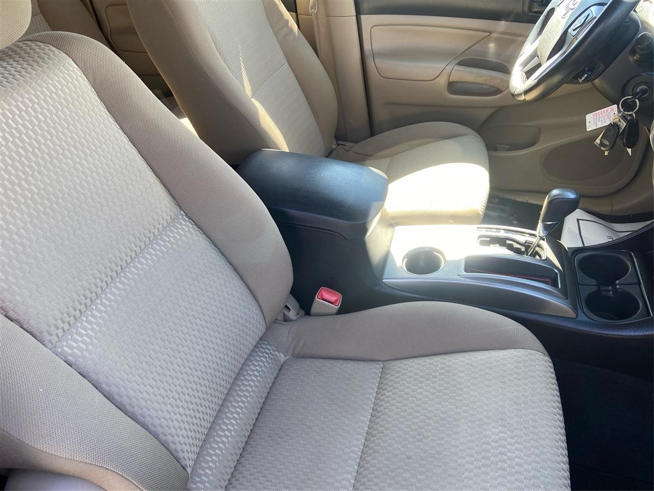 Toyota Tacoma PreRunner Double Cab V6 5AT 2WD 2015