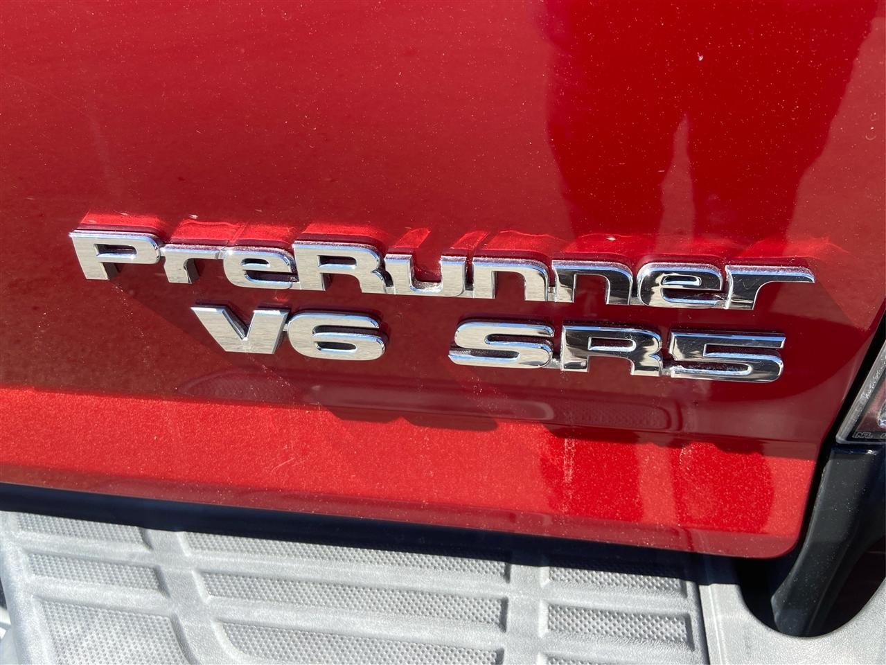 Toyota Tacoma PreRunner Double Cab V6 5AT 2WD 2015