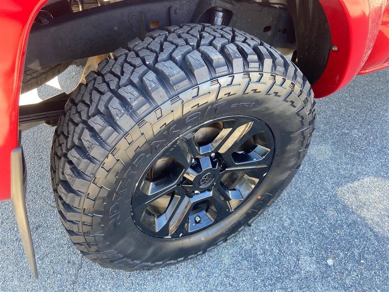 Toyota Tacoma PreRunner Double Cab V6 5AT 2WD 2015