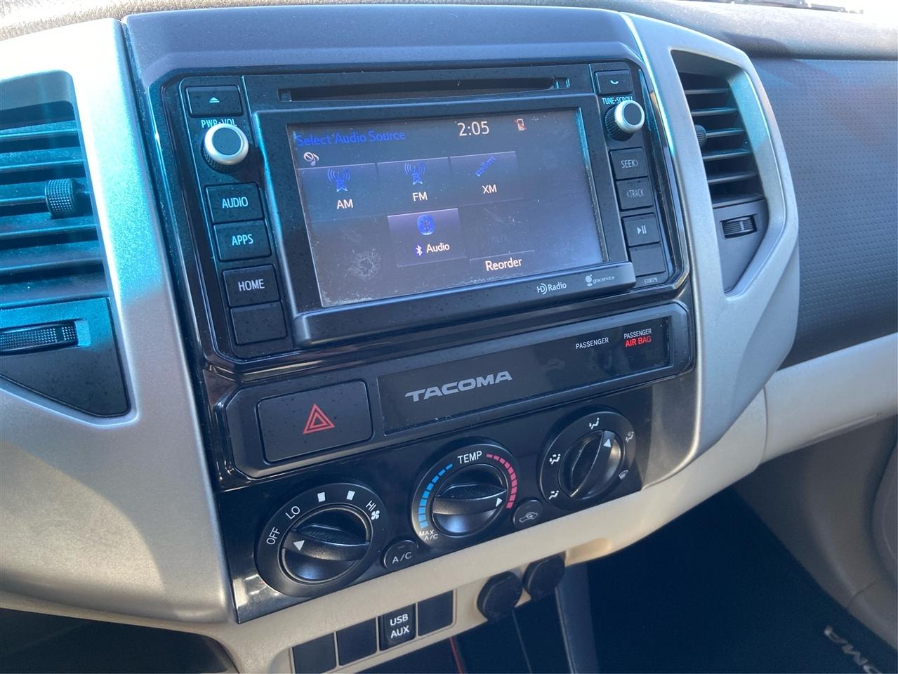 Toyota Tacoma PreRunner Double Cab V6 5AT 2WD 2015