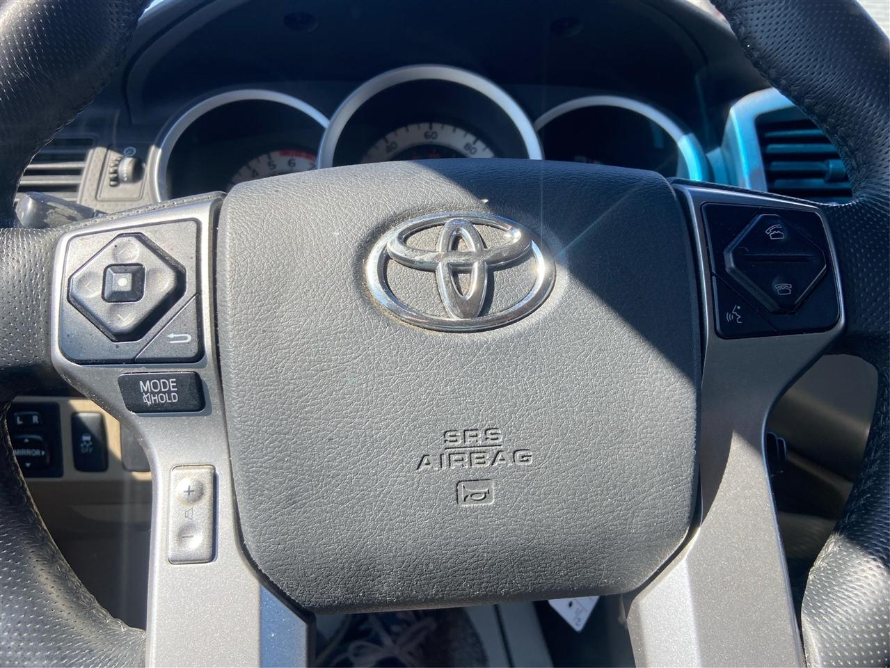 Toyota Tacoma PreRunner Double Cab V6 5AT 2WD 2015