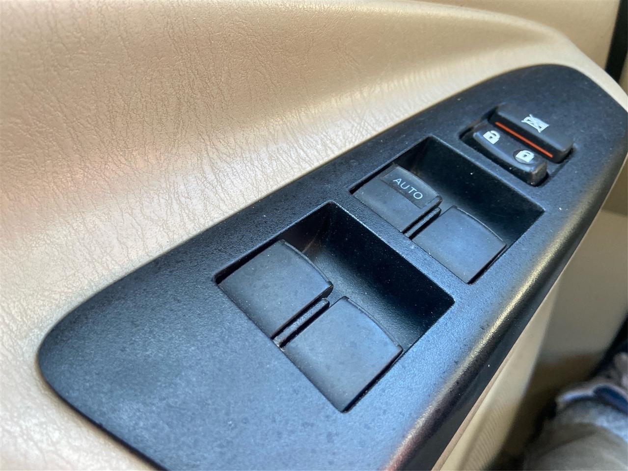 Toyota Tacoma PreRunner Double Cab V6 5AT 2WD 2015