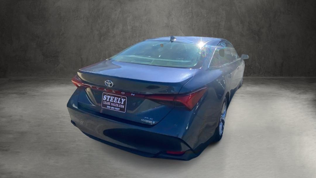 Toyota Avalon Hybrid XLE 2019