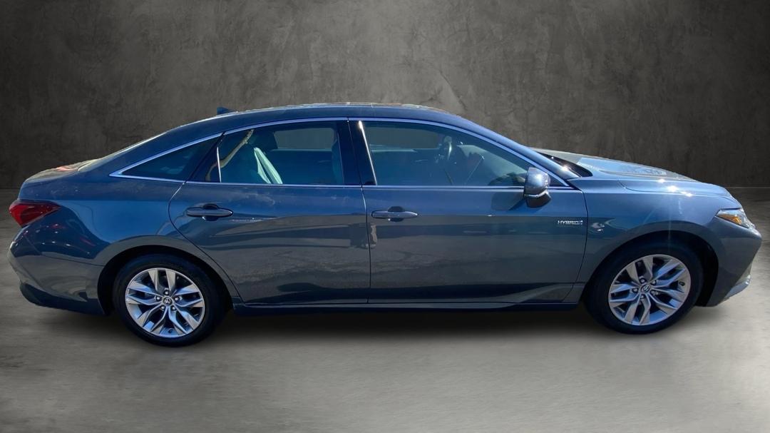 Toyota Avalon Hybrid XLE 2019