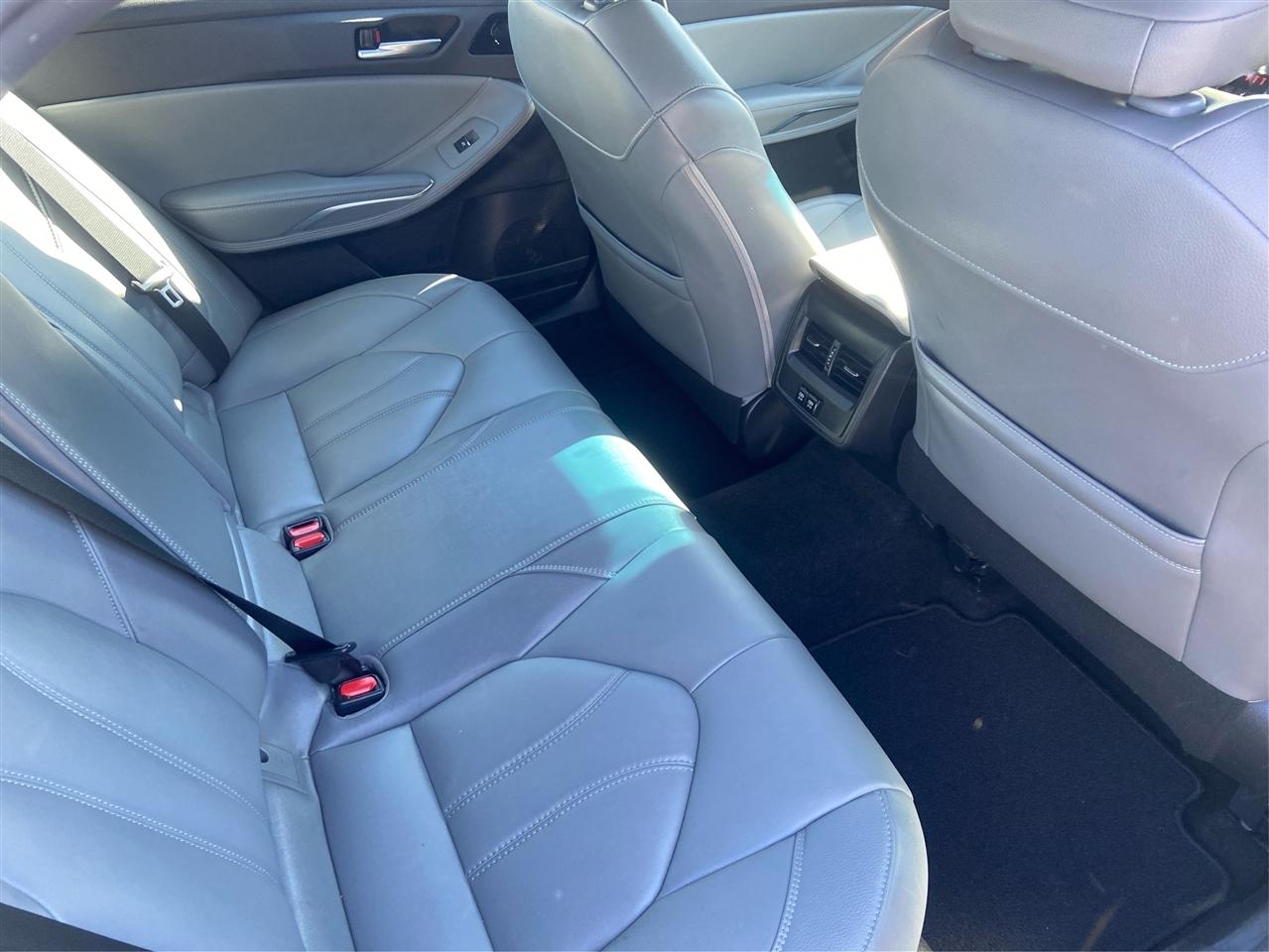 Toyota Avalon Hybrid XLE 2019