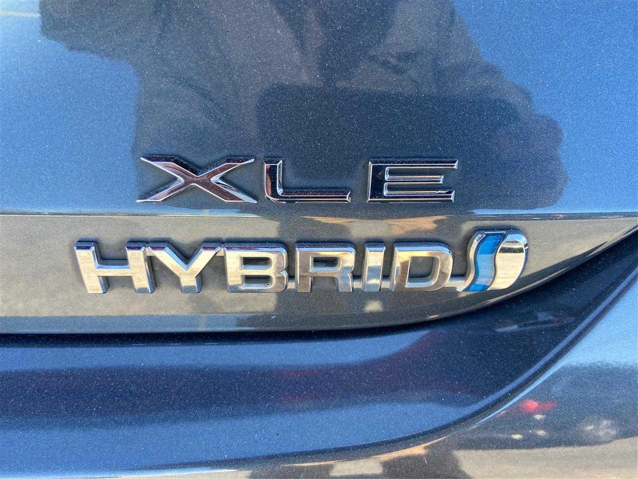 Toyota Avalon Hybrid XLE 2019