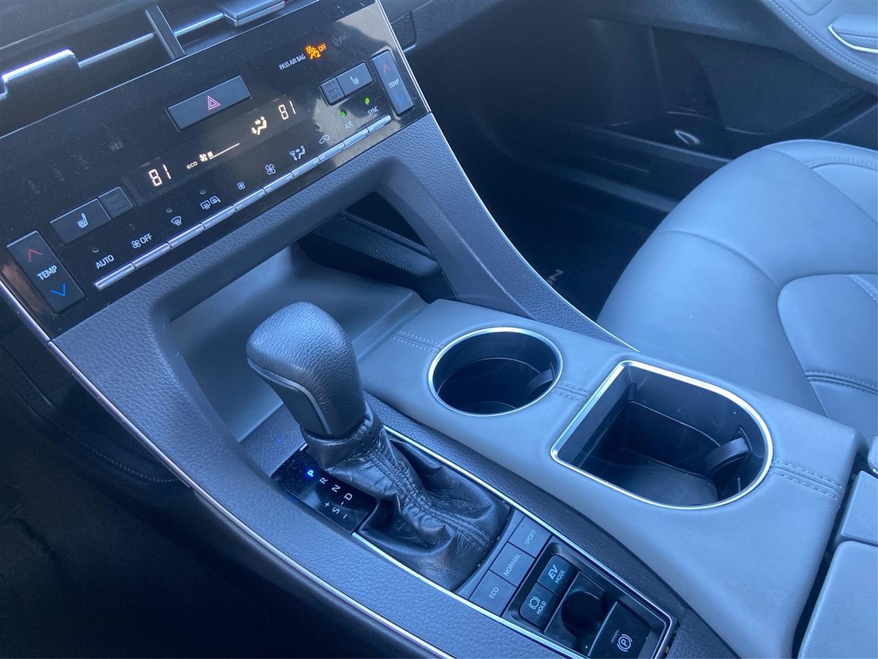 Toyota Avalon Hybrid XLE 2019