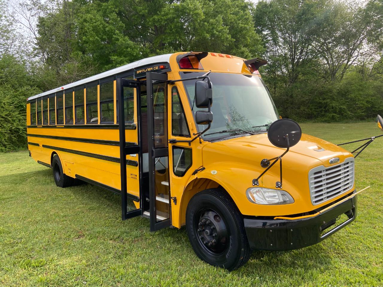 Freightliner B2 Bus Chassis  2009